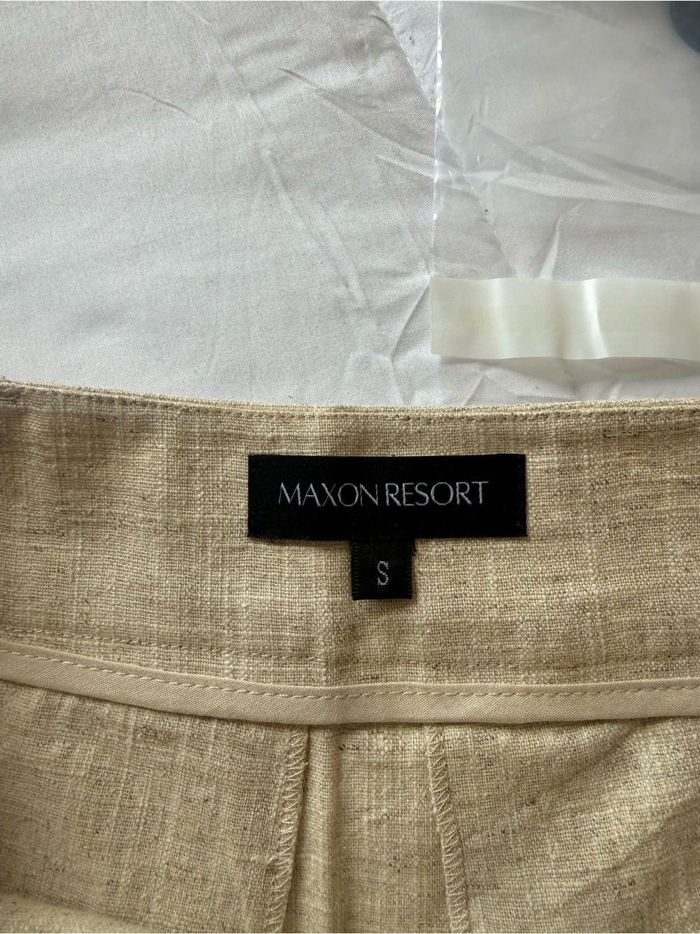 Manon Resort: micro linen skirt with hidden zipper View 5